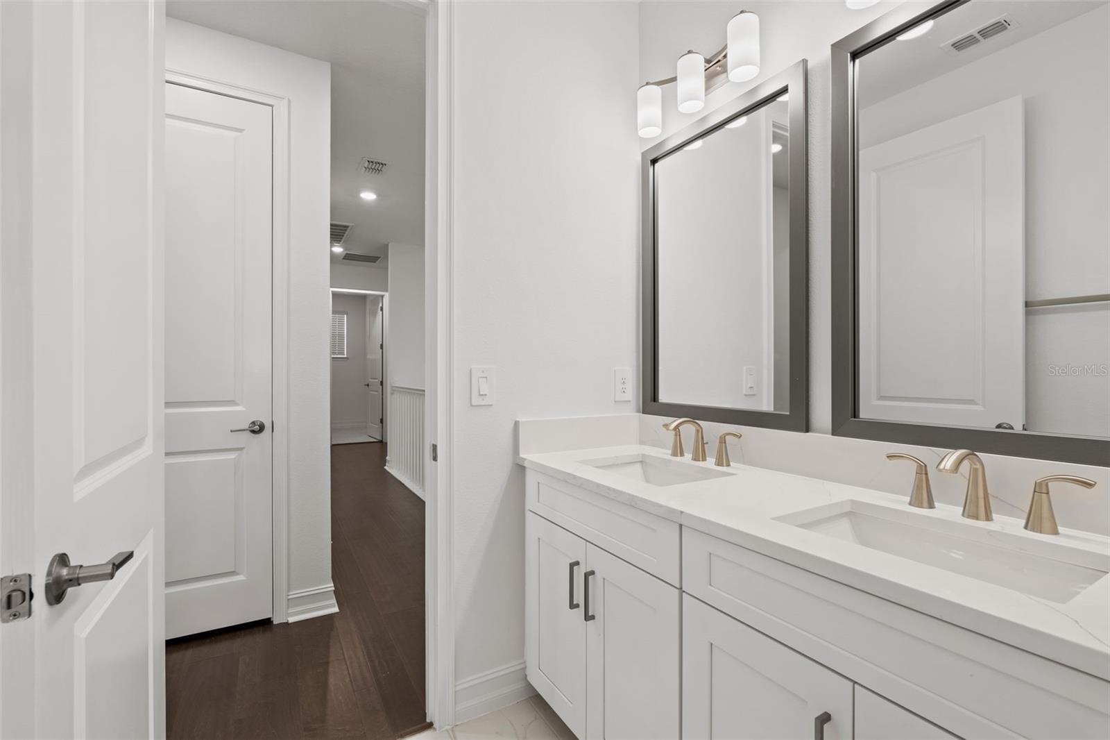 Image 51 of 99 For 1109 Seagrape Drive