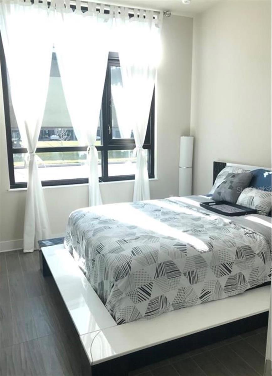 Image 11 of 12 For 4226 Gauge Line Loop