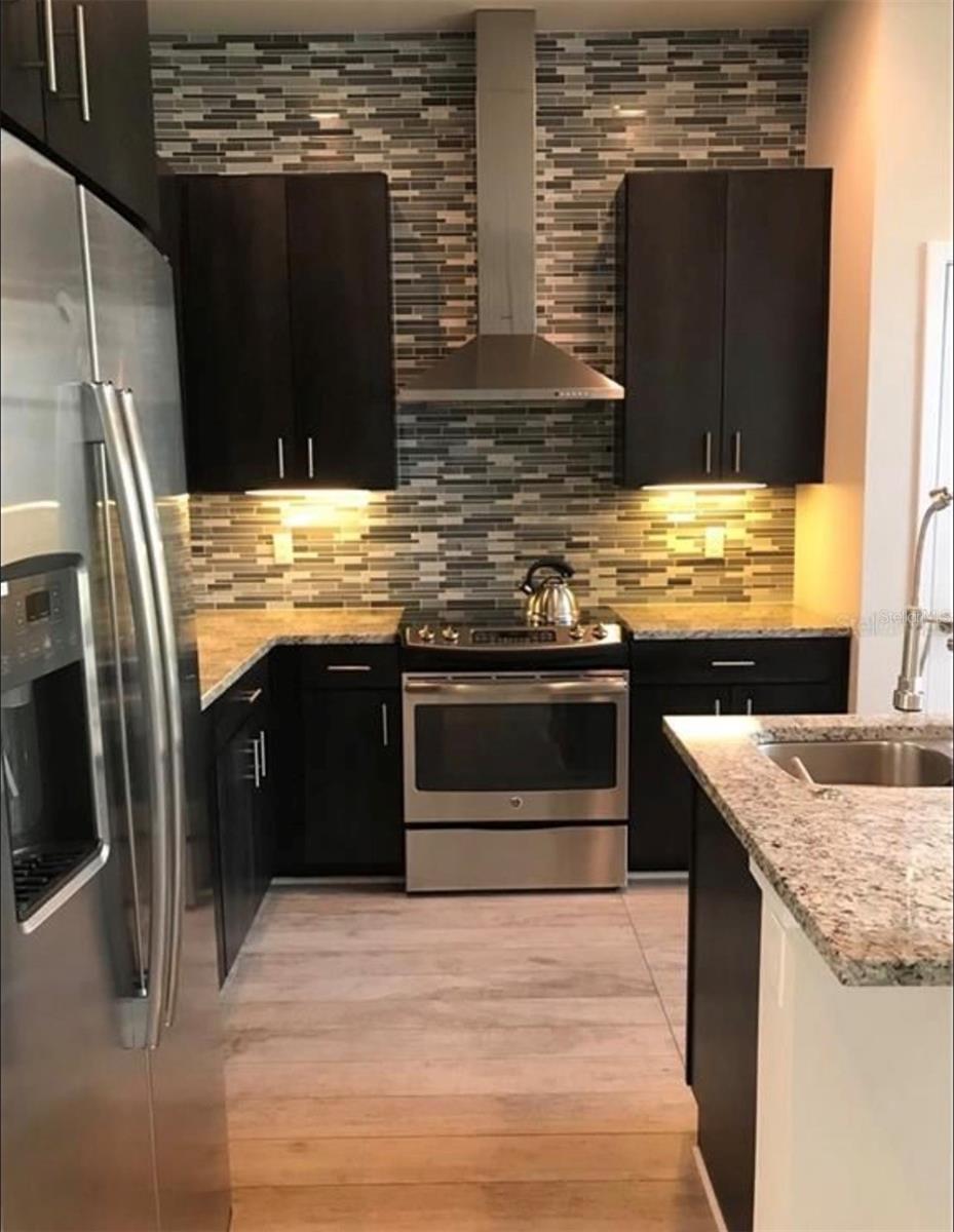 Image 6 of 12 For 4226 Gauge Line Loop