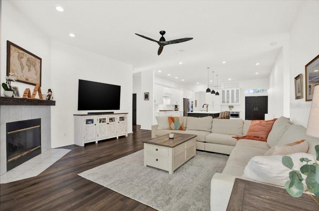 Image 20 of 50 For 28701 Falling Leaves Way