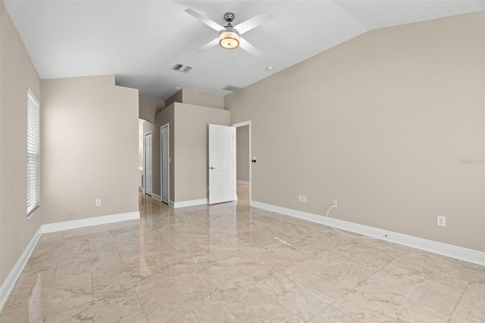 Image 16 of 24 For 27422 Edenfield Drive