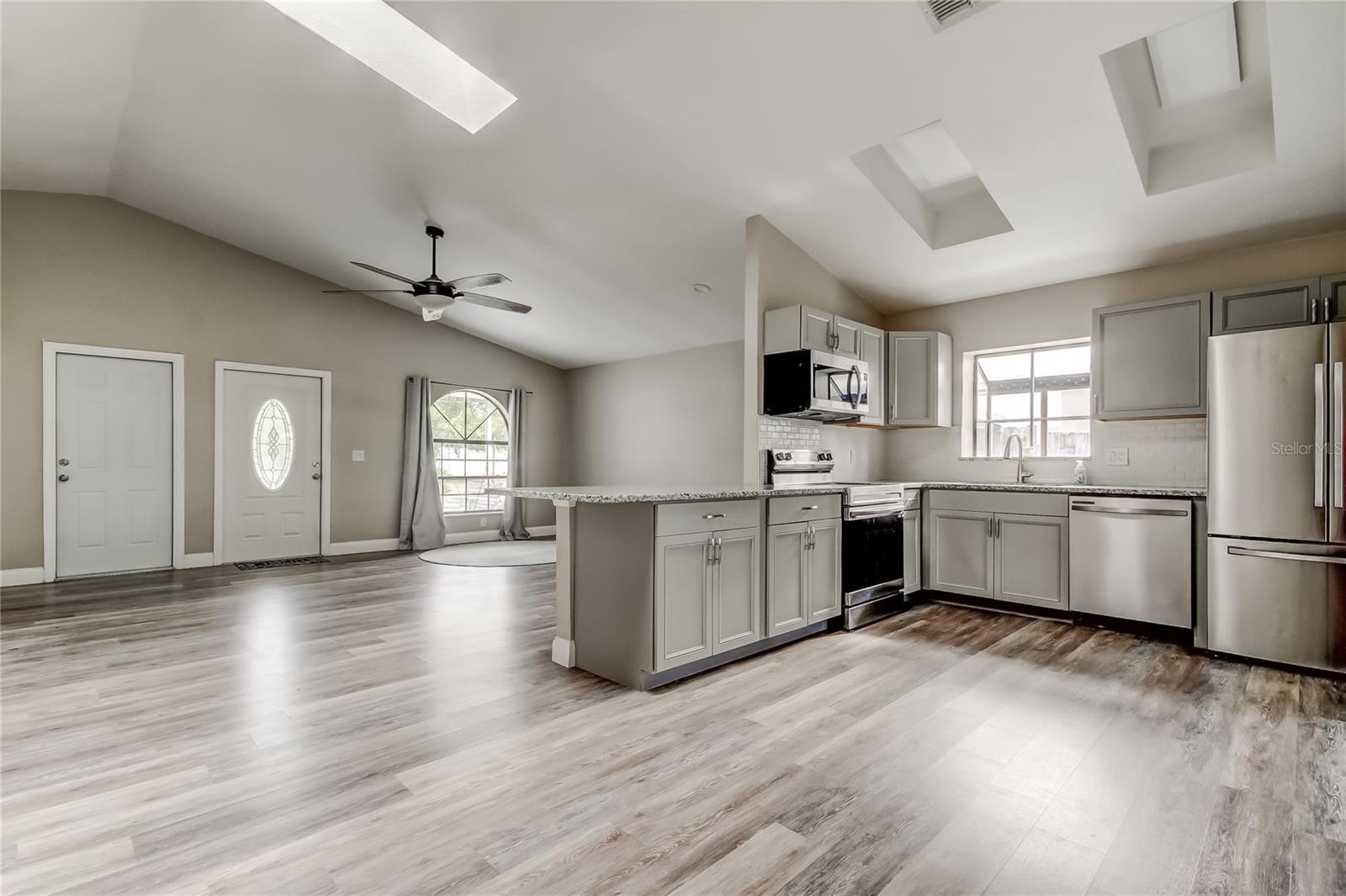 Image 11 of 49 For 206 Bedford Street