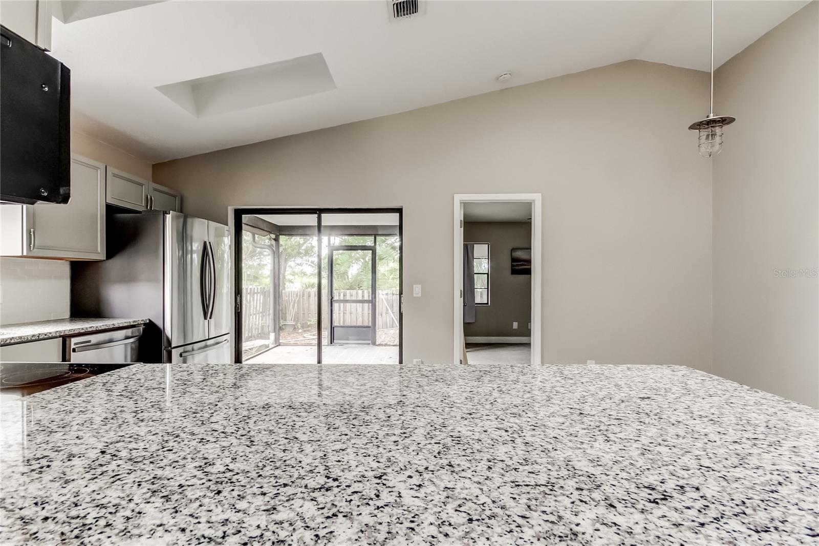 Image 12 of 49 For 206 Bedford Street