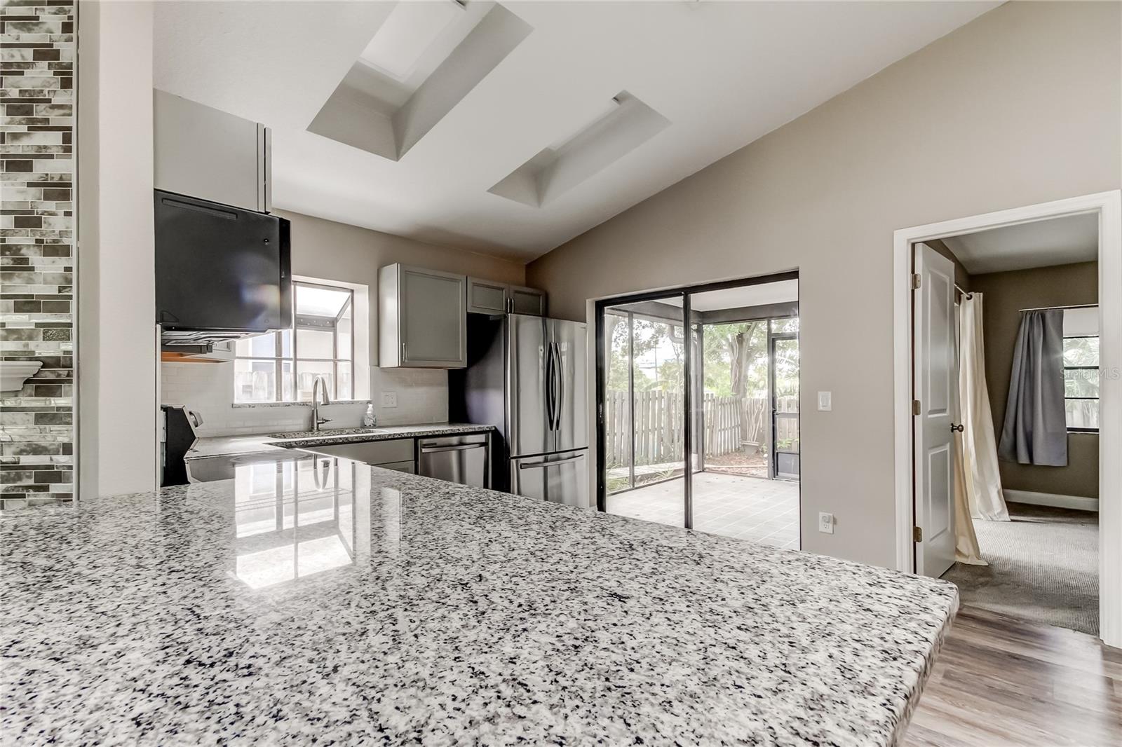 Image 13 of 49 For 206 Bedford Street