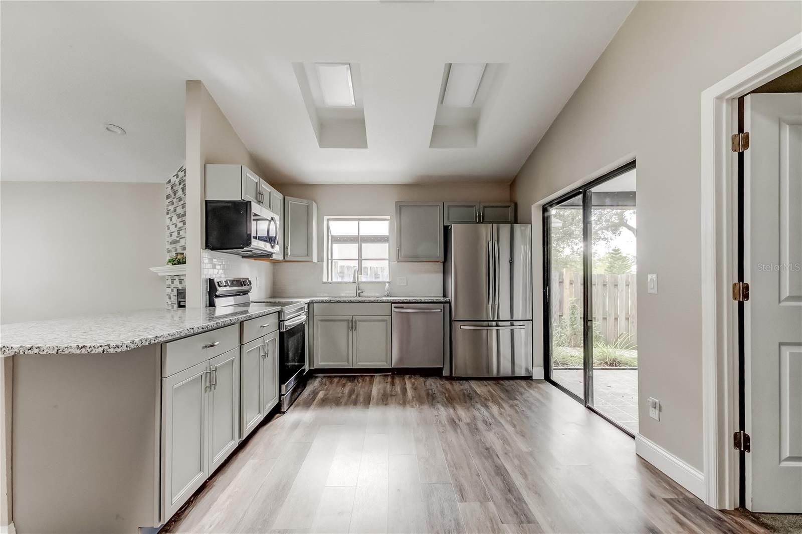 Image 14 of 49 For 206 Bedford Street