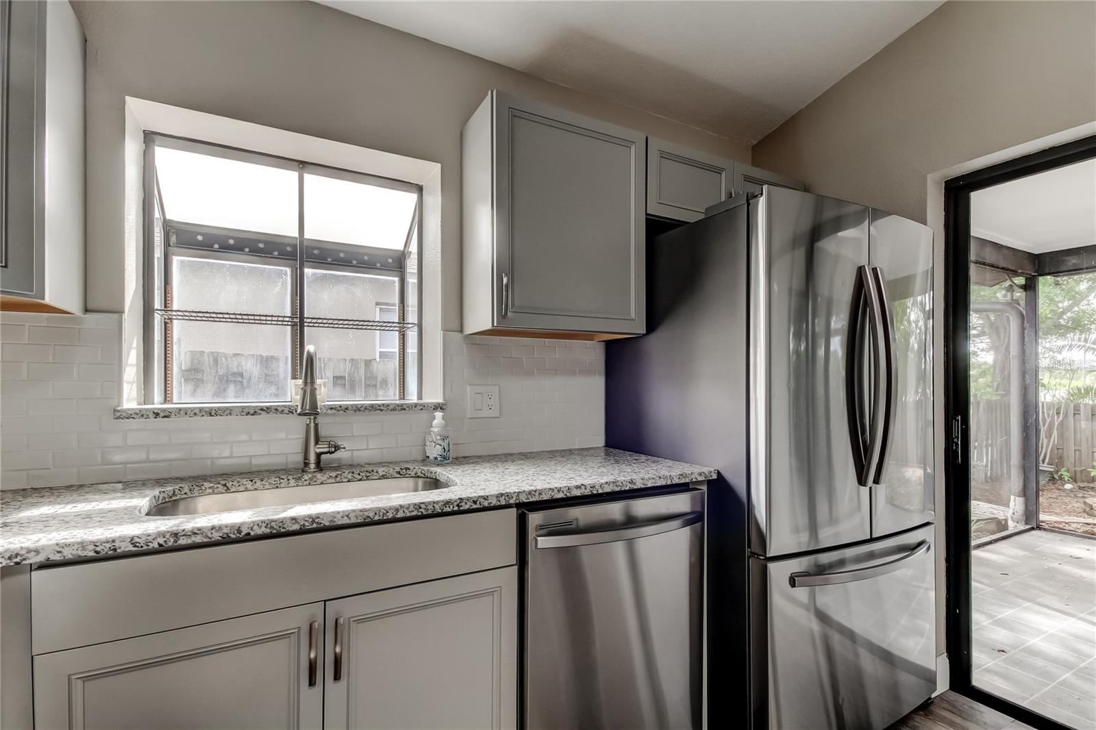 Image 17 of 49 For 206 Bedford Street