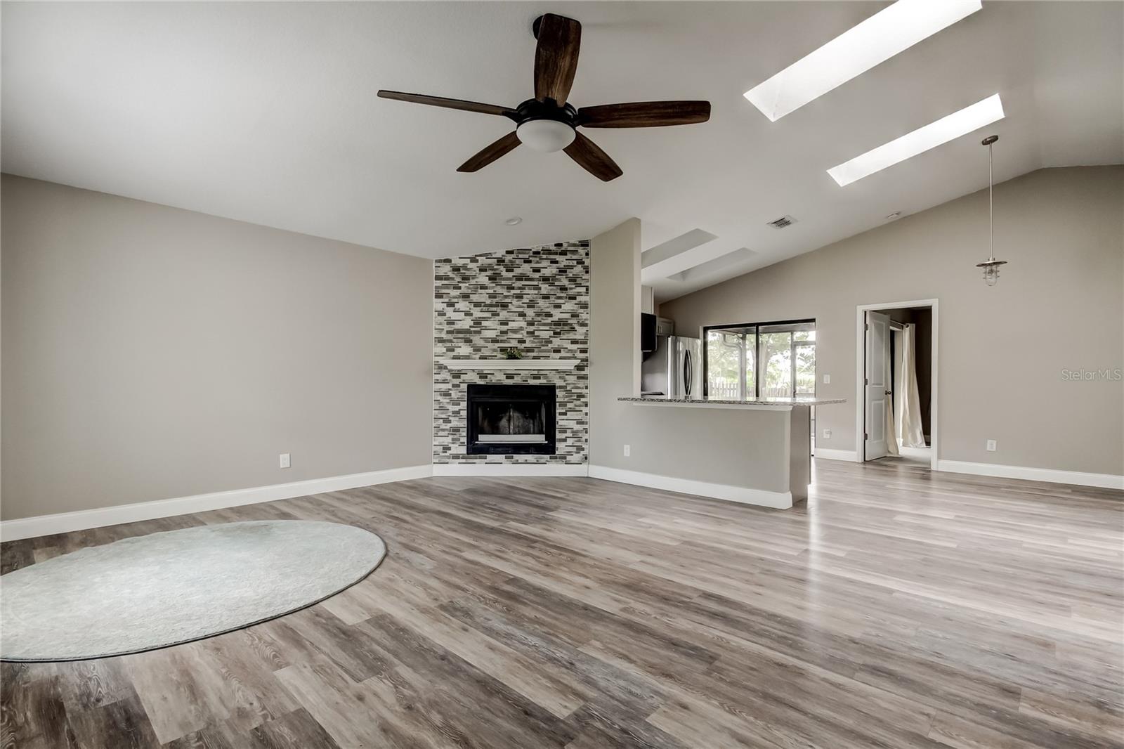 Image 3 of 49 For 206 Bedford Street