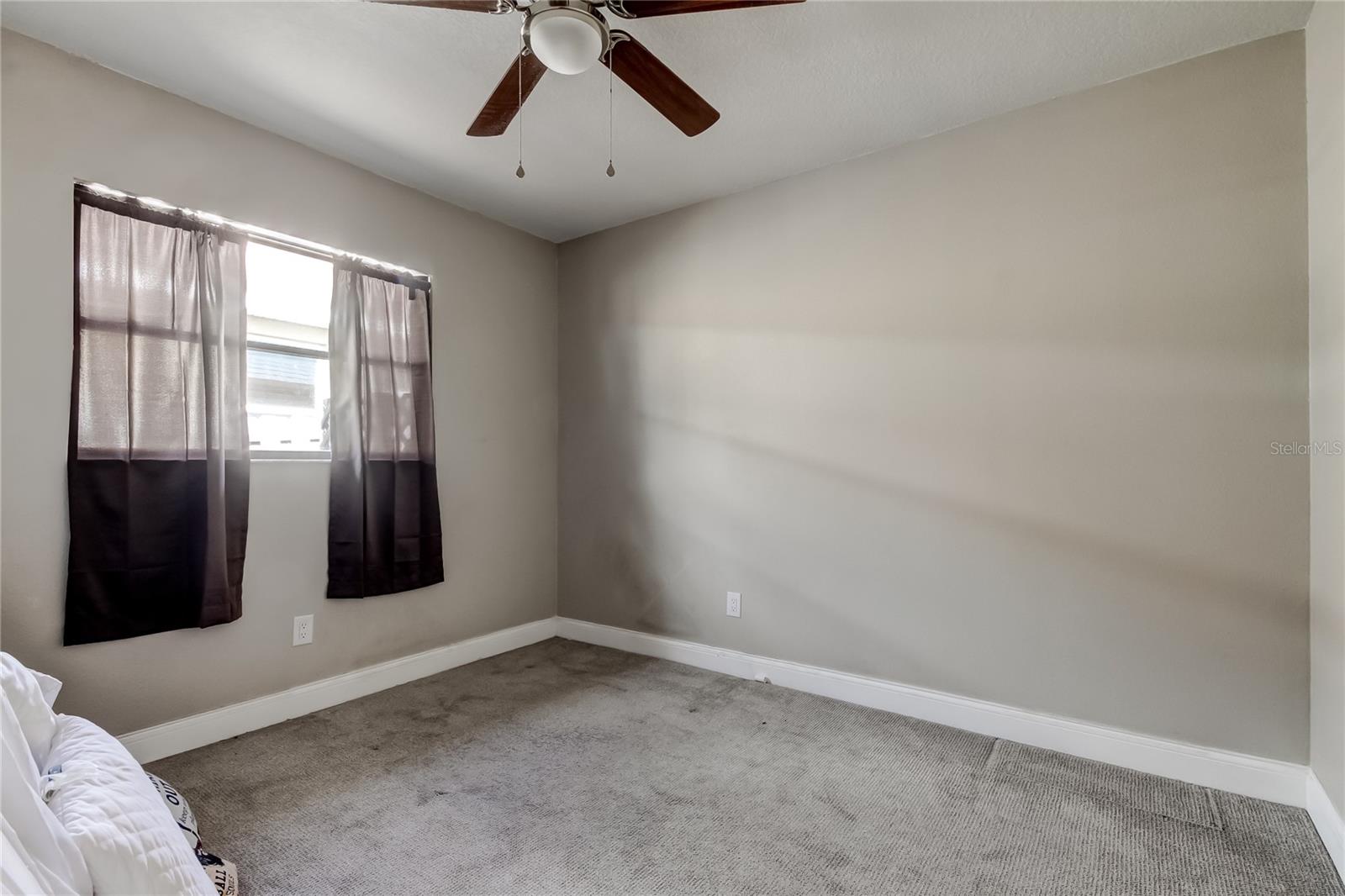 Image 33 of 49 For 206 Bedford Street