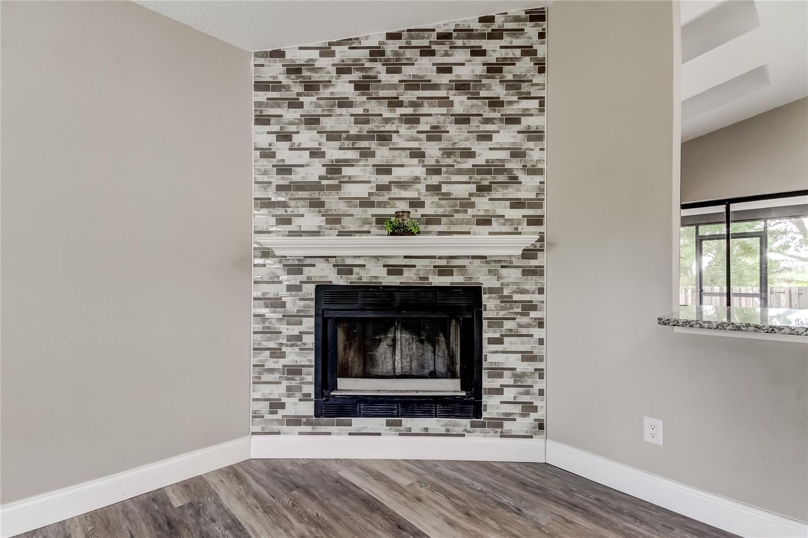 Image 5 of 49 For 206 Bedford Street