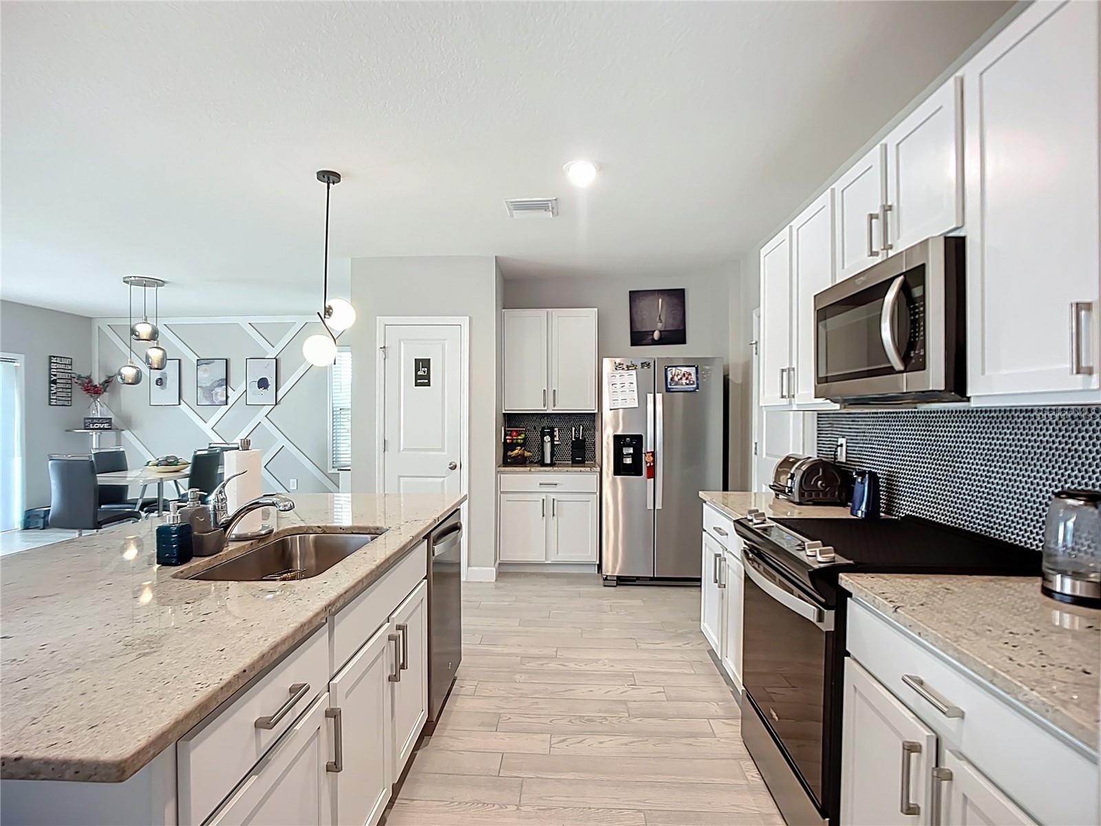 Image 4 of 32 For 3231 Hilltop Circle