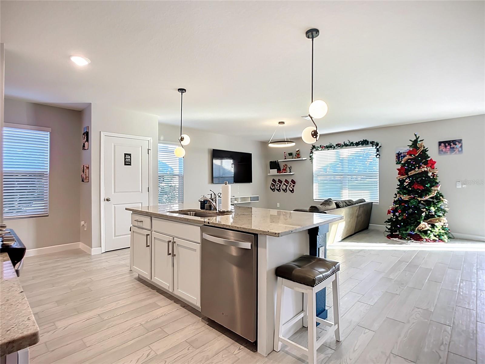 Image 6 of 32 For 3231 Hilltop Circle