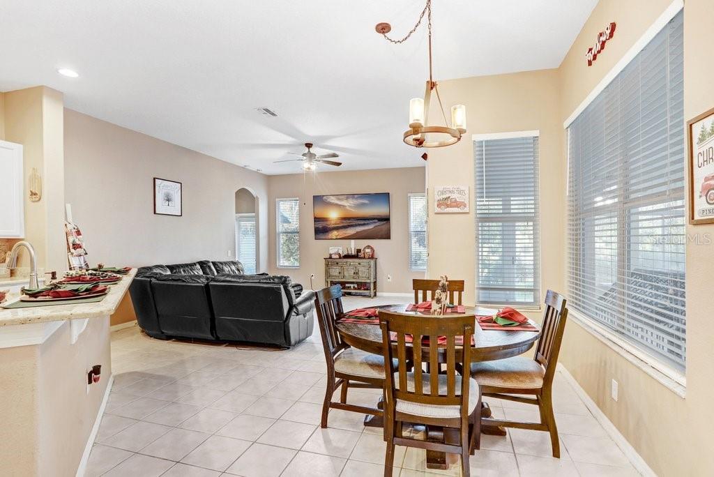 Image 11 of 42 For 4616 Roslyn Court