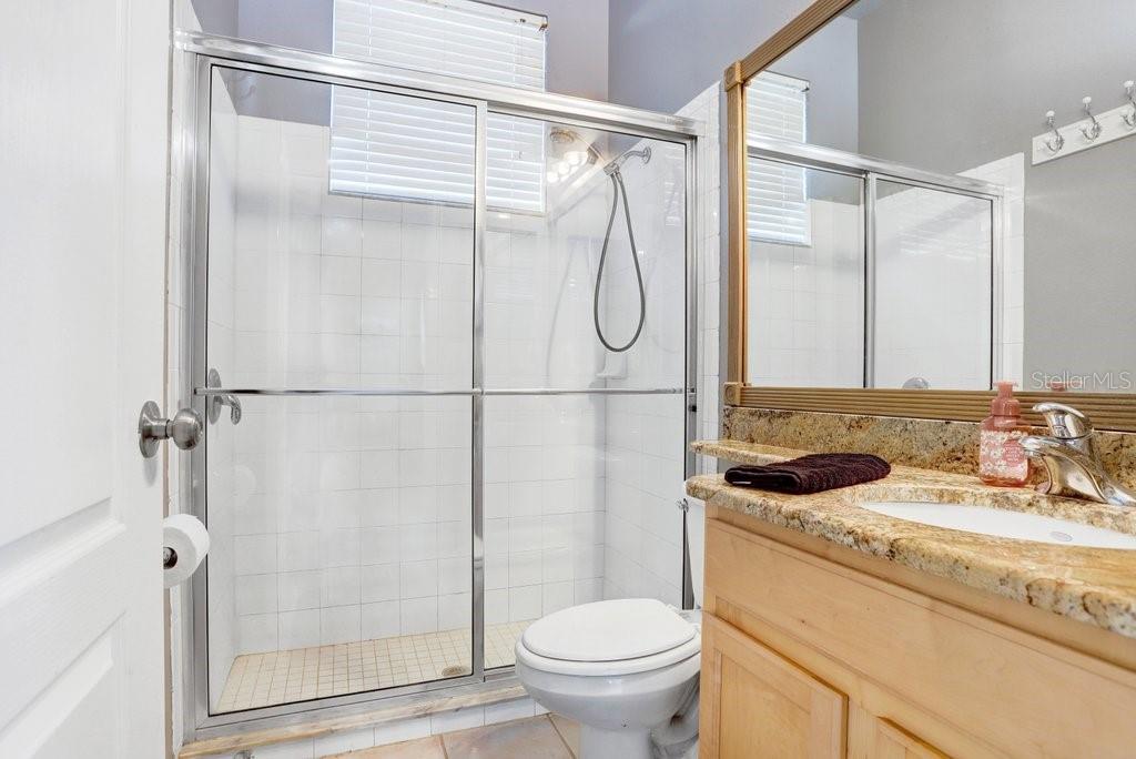 Image 24 of 42 For 4616 Roslyn Court