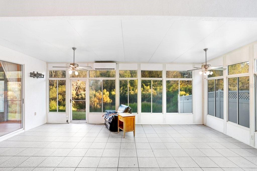 Image 26 of 42 For 4616 Roslyn Court