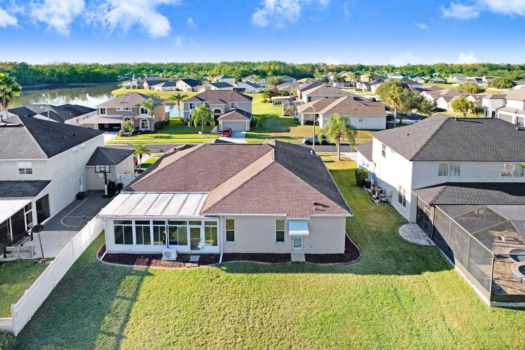 Image 30 of 42 For 4616 Roslyn Court