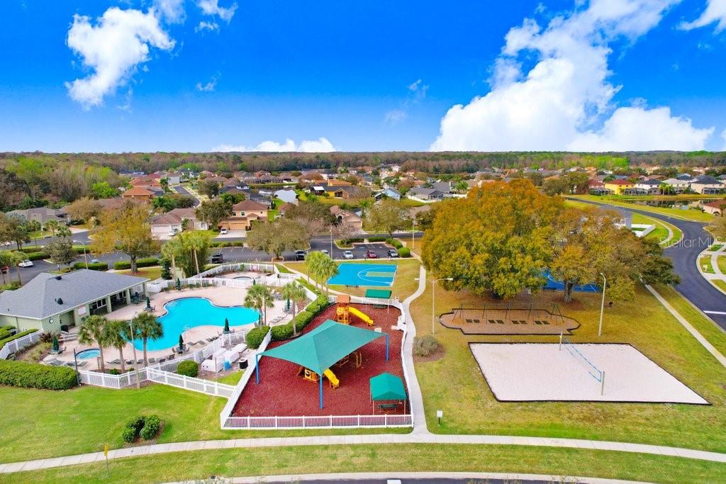 Image 36 of 42 For 4616 Roslyn Court