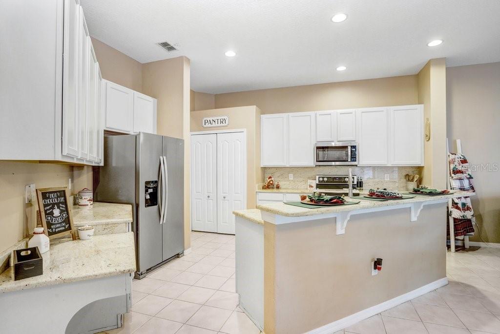 Image 7 of 42 For 4616 Roslyn Court