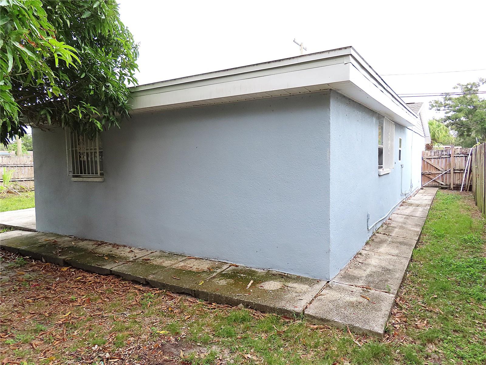 Image 30 of 34 For 3908 Beechwood Boulevard