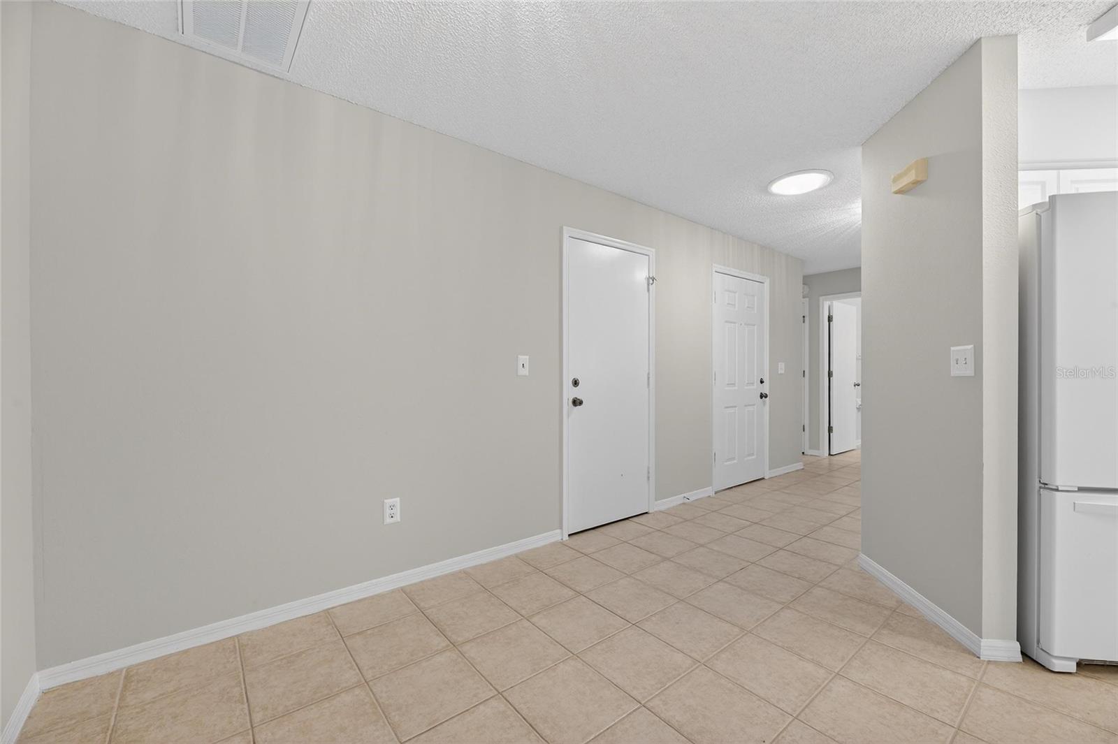 Image 11 of 50 For 2007 W Del Webb Boulevard