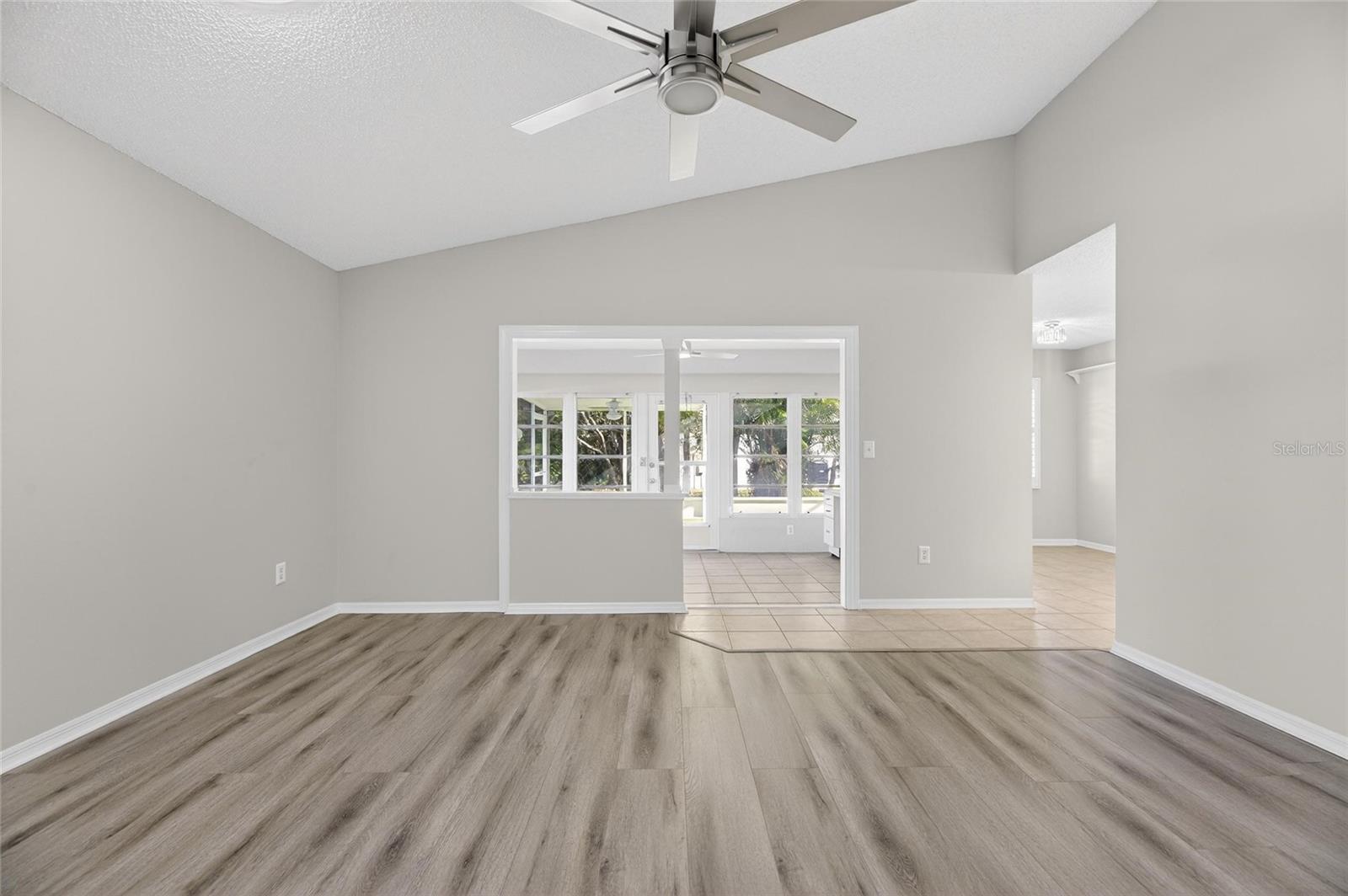 Image 16 of 50 For 2007 W Del Webb Boulevard