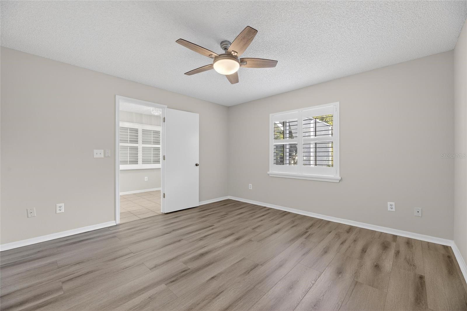 Image 32 of 50 For 2007 W Del Webb Boulevard