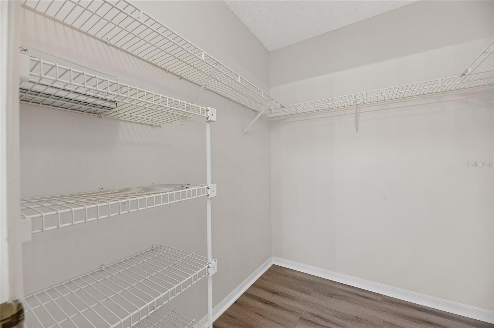 Image 39 of 50 For 2007 W Del Webb Boulevard