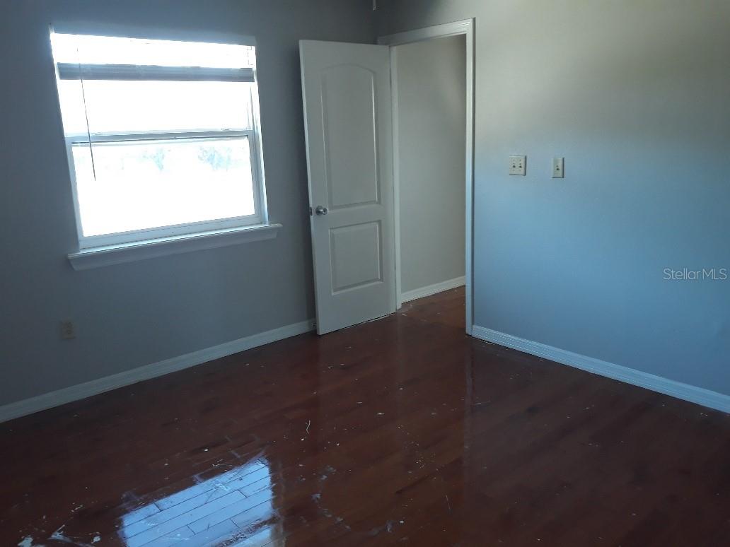 Listing photo id 8 for 3403 County Line Road