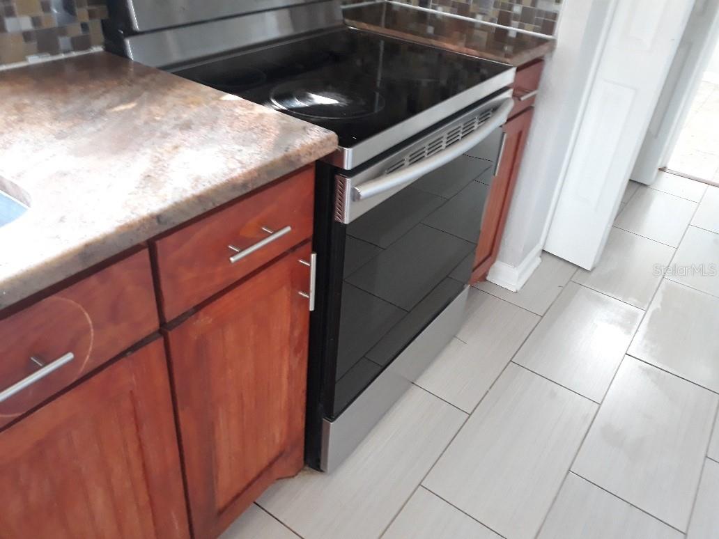 Listing photo id 4 for 3403 County Line Road