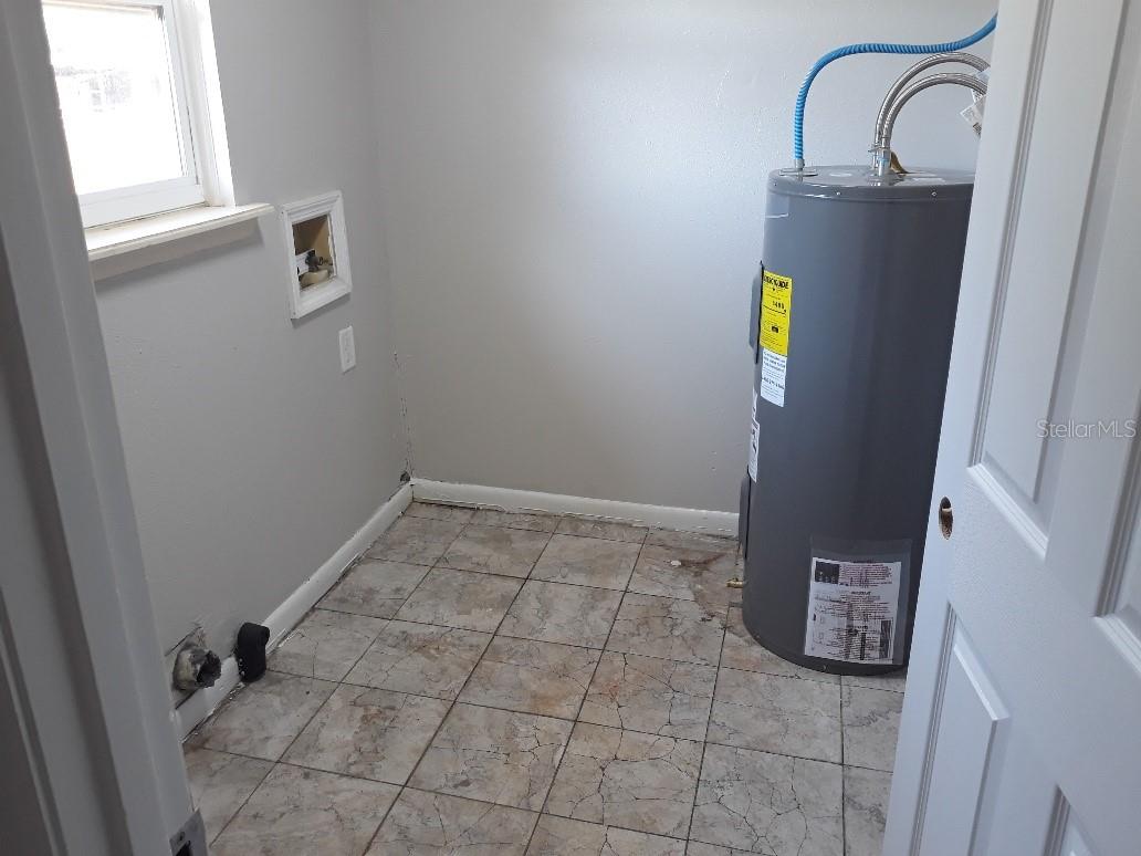 Listing photo id 6 for 3403 County Line Road