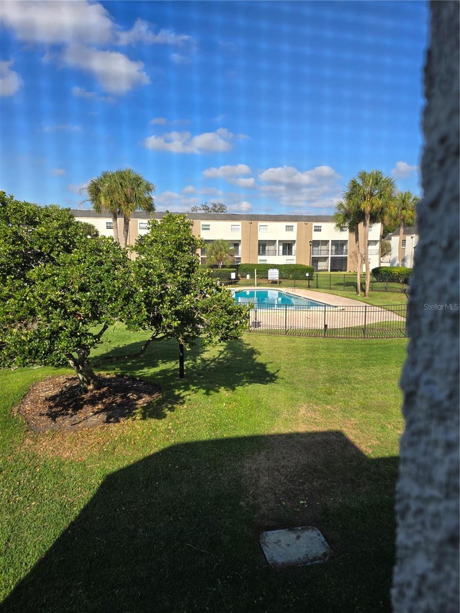 Image 11 of 18 For 712 Oakgrove Drive 230