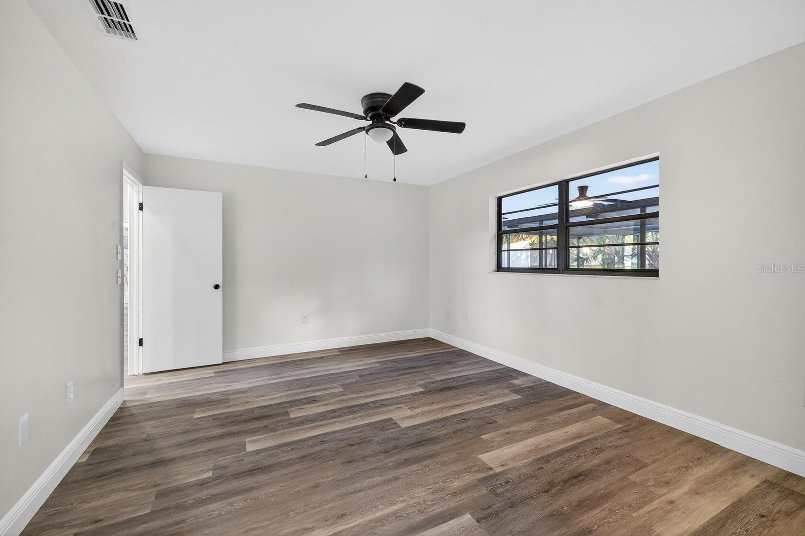 Image 13 of 38 For 7822 Bahama Avenue