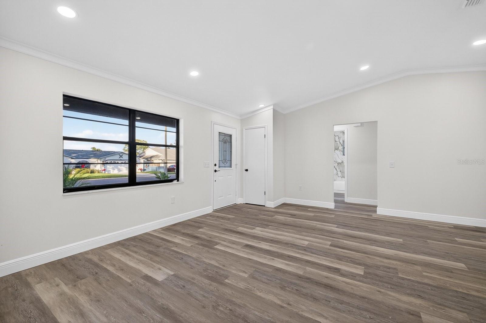 Image 16 of 38 For 7822 Bahama Avenue