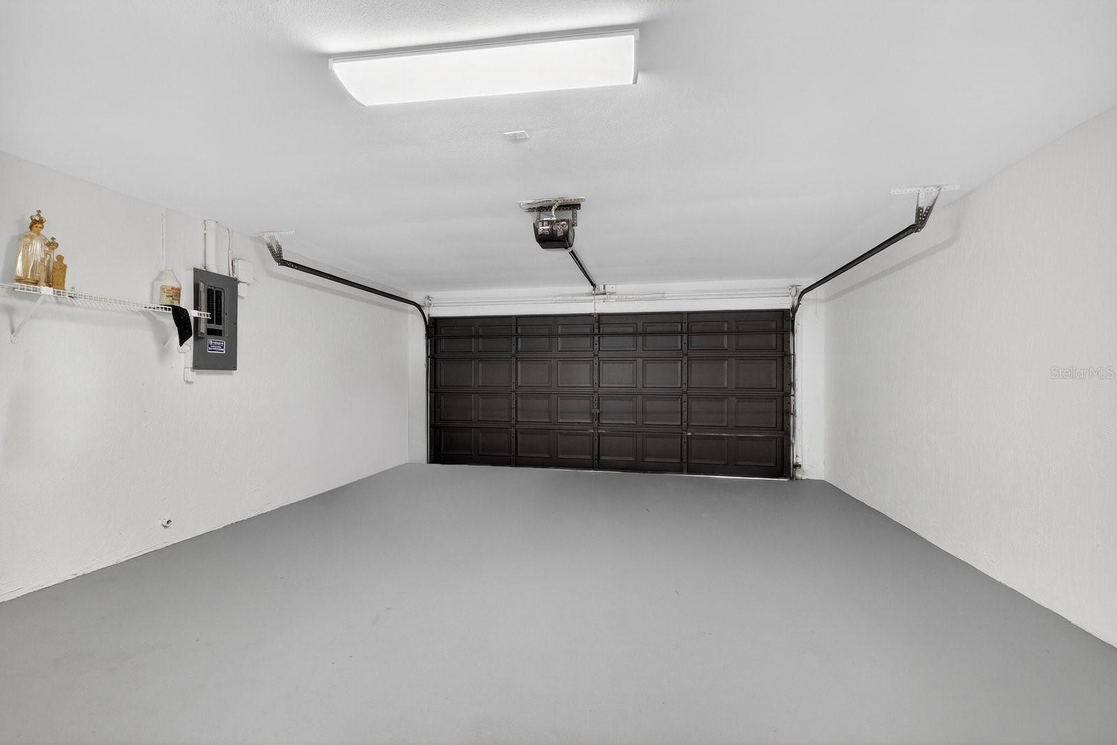 Image 28 of 38 For 7822 Bahama Avenue