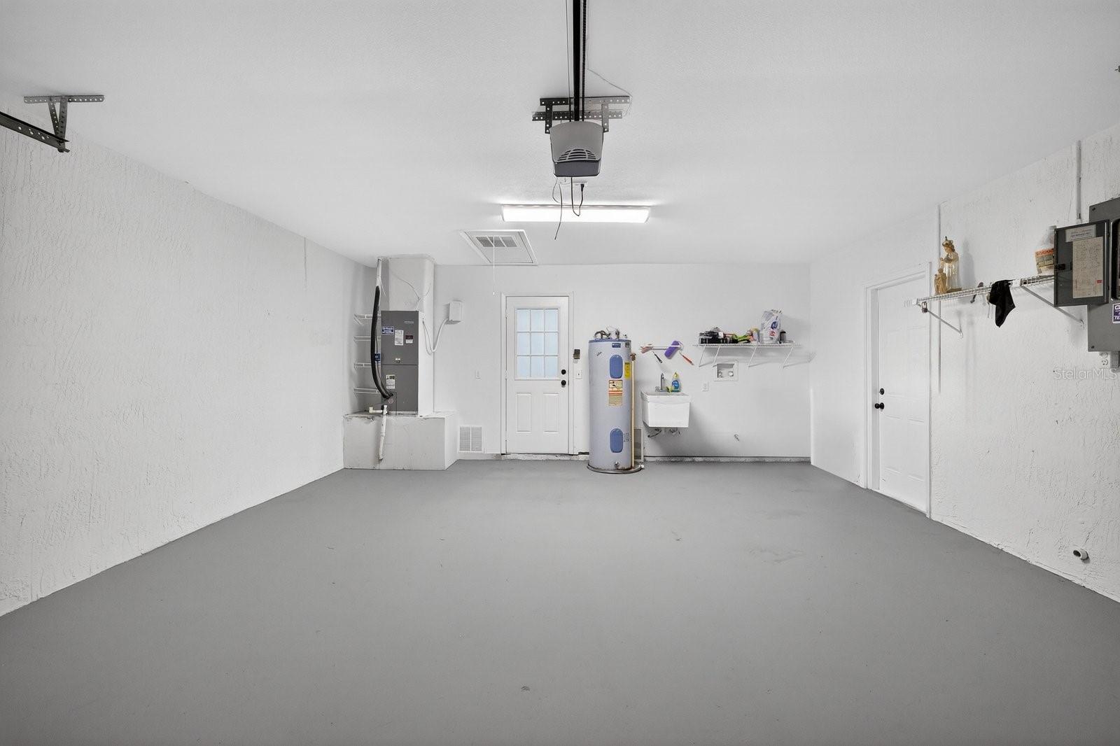 Image 29 of 38 For 7822 Bahama Avenue