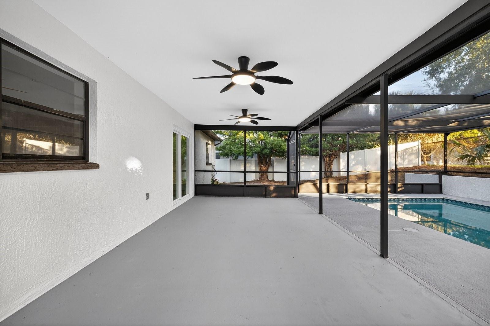 Image 30 of 38 For 7822 Bahama Avenue