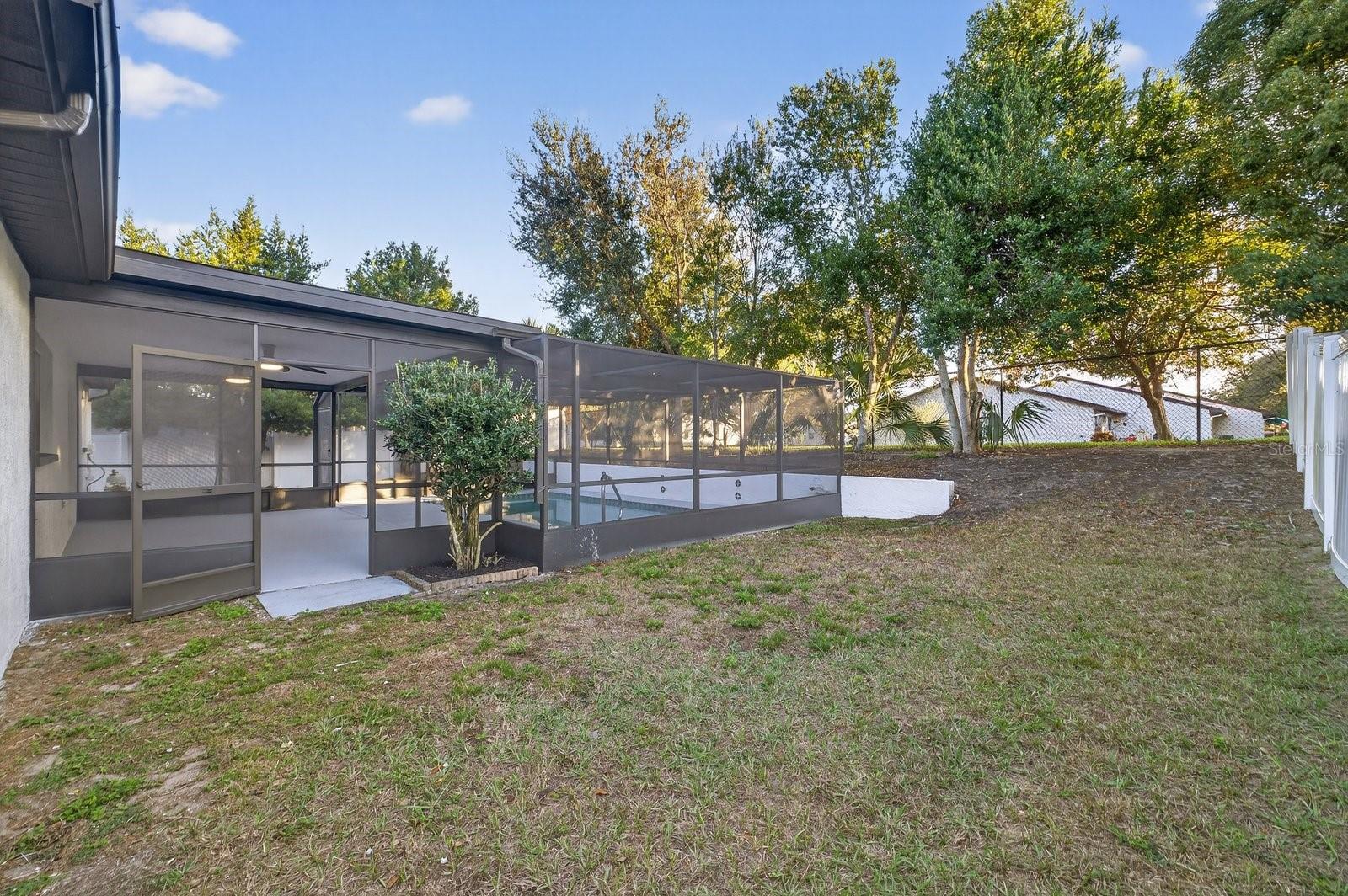 Image 36 of 38 For 7822 Bahama Avenue