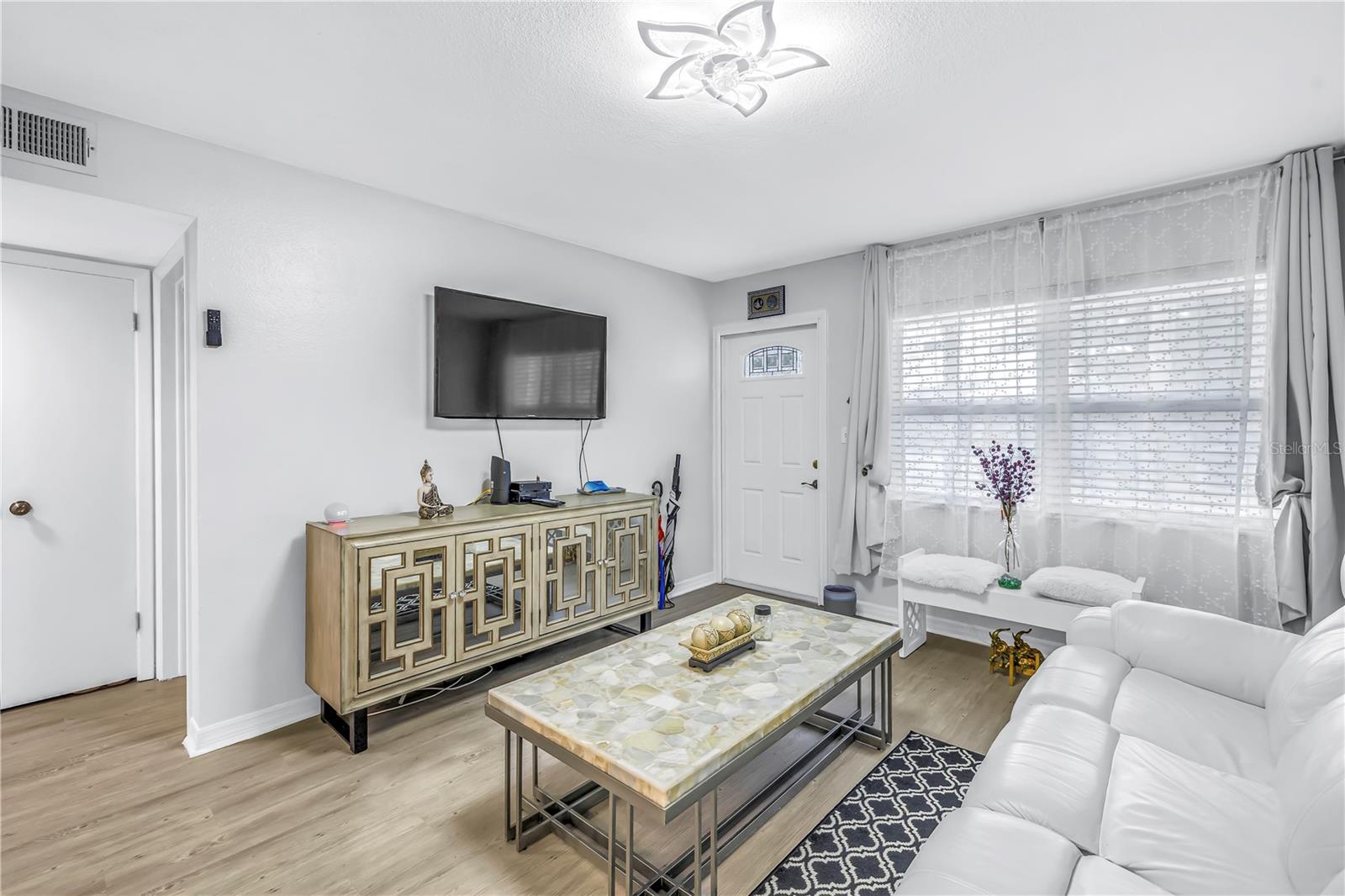 Image 11 of 33 For 3723 59th Street N 6