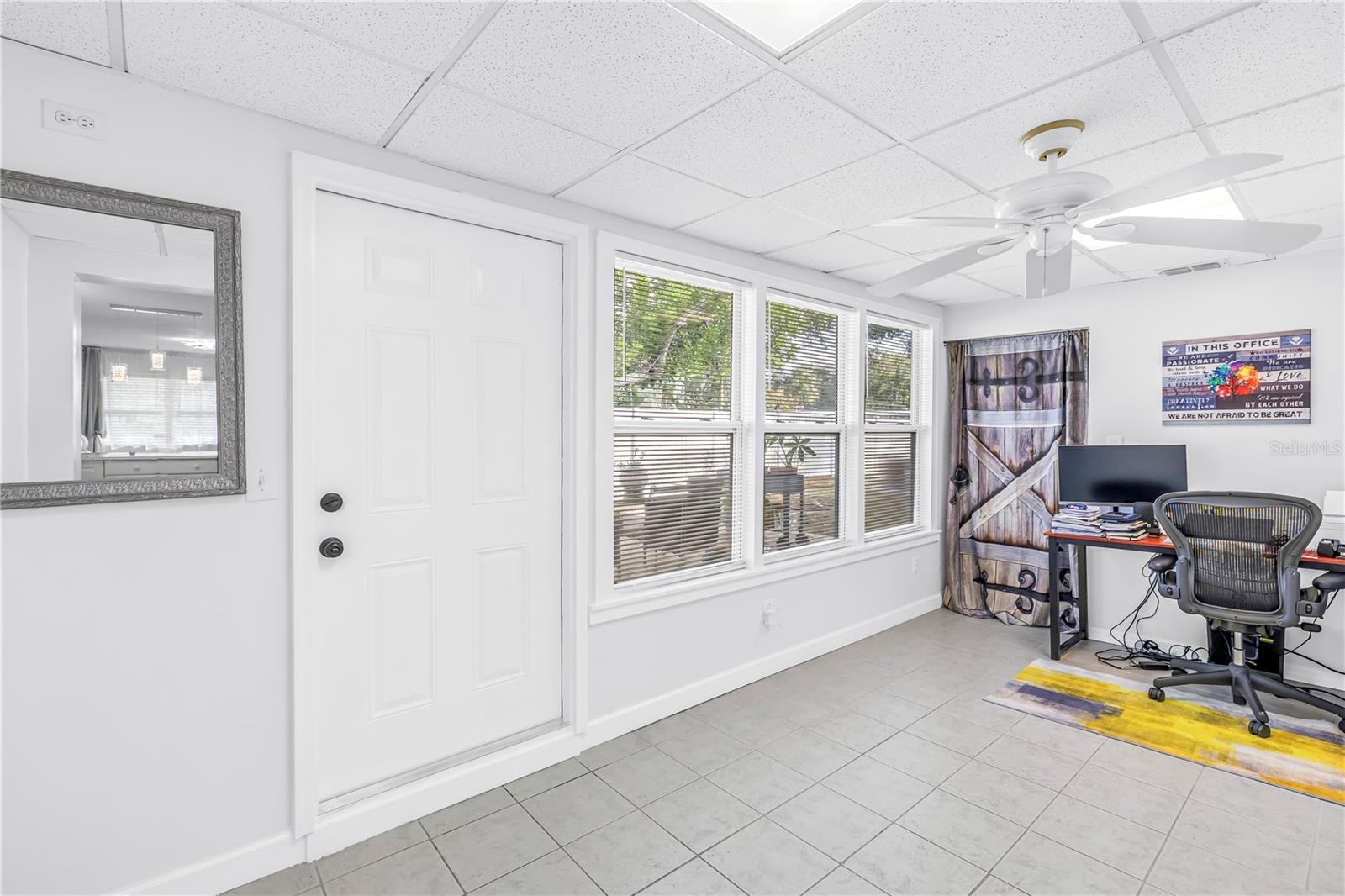 Image 19 of 33 For 3723 59th Street N 6