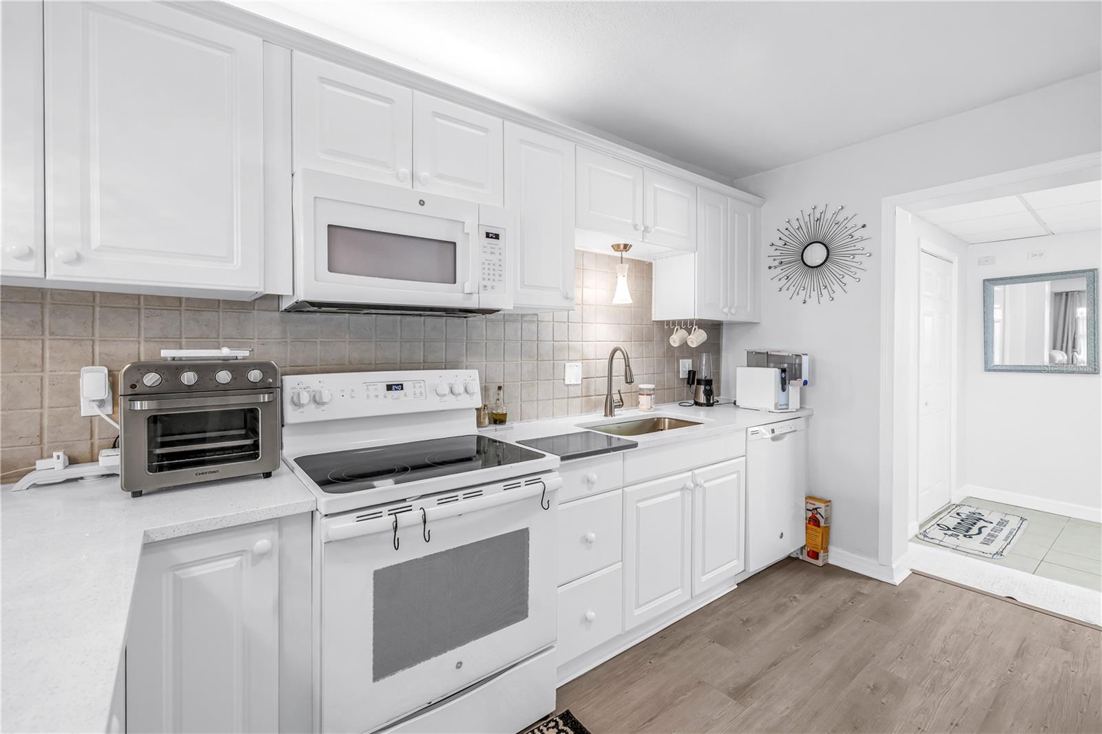 Image 2 of 33 For 3723 59th Street N 6