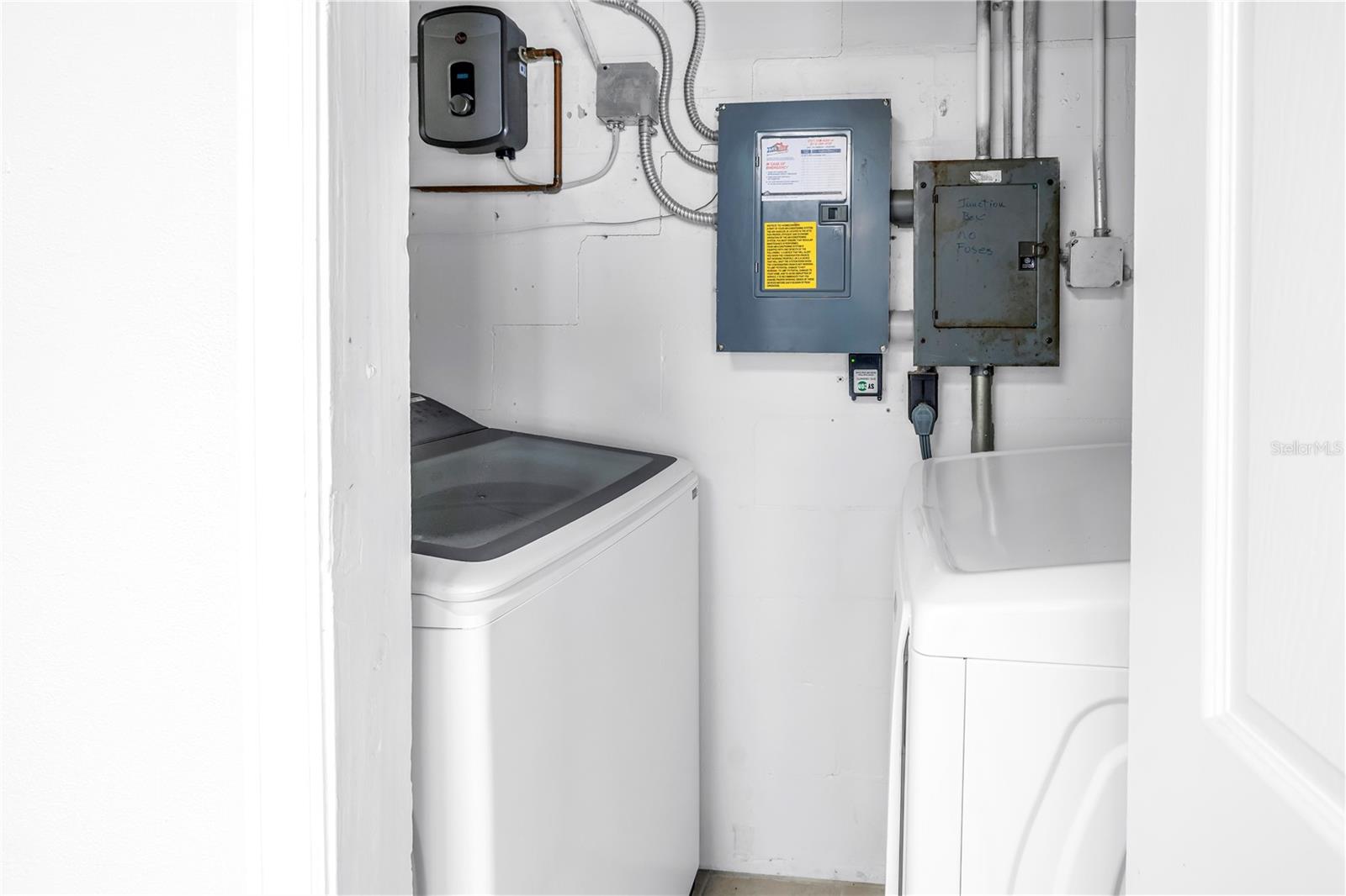 Image 20 of 33 For 3723 59th Street N 6