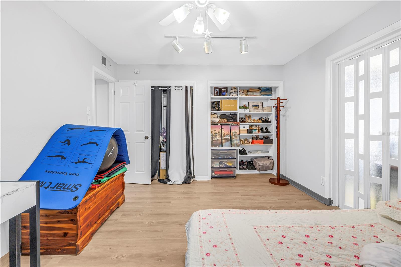 Image 28 of 33 For 3723 59th Street N 6