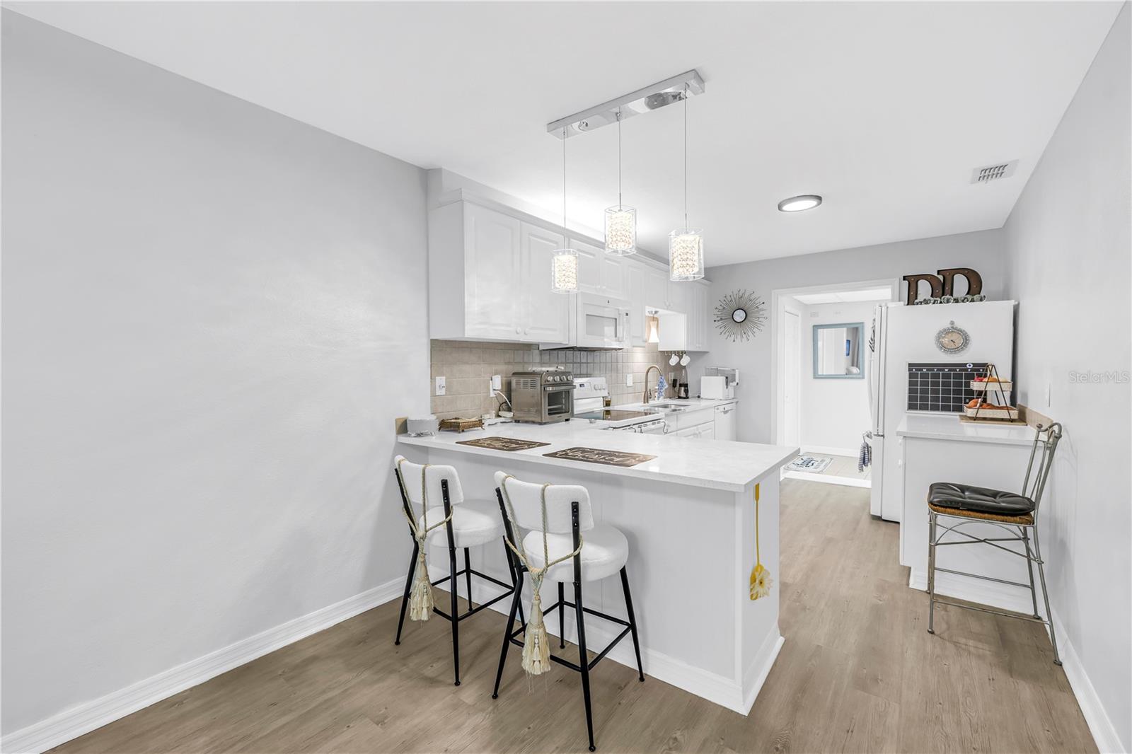 Image 4 of 33 For 3723 59th Street N 6