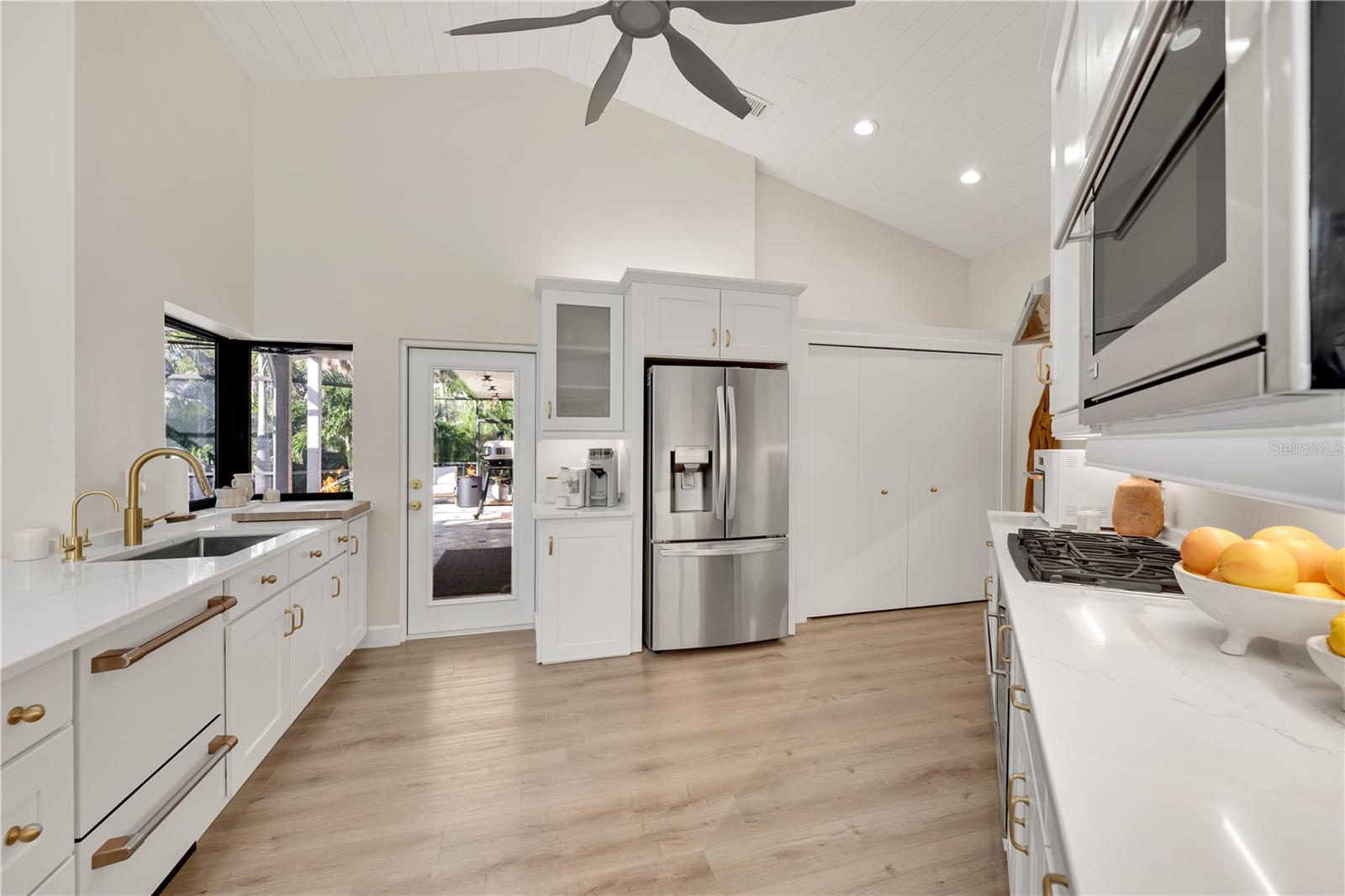 Image 13 of 60 For 5361 Siesta Ct