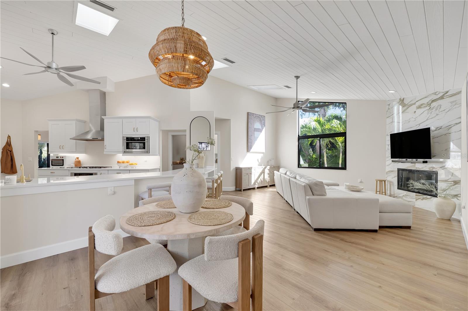 Image 16 of 60 For 5361 Siesta Ct