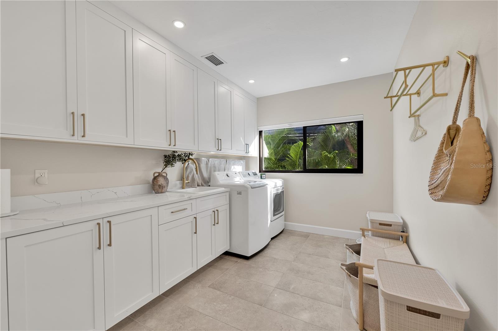 Image 40 of 60 For 5361 Siesta Ct