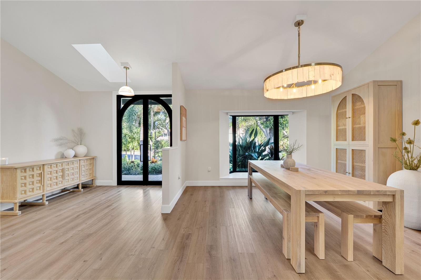 Image 6 of 60 For 5361 Siesta Ct