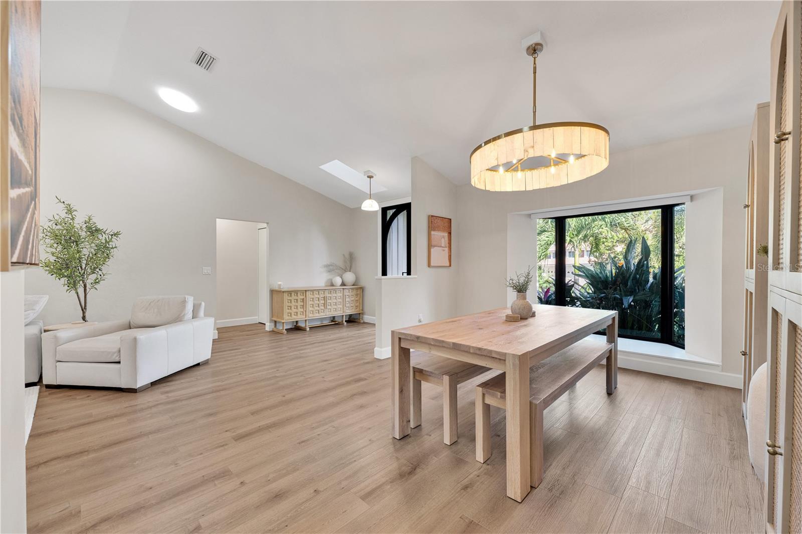 Image 8 of 60 For 5361 Siesta Ct