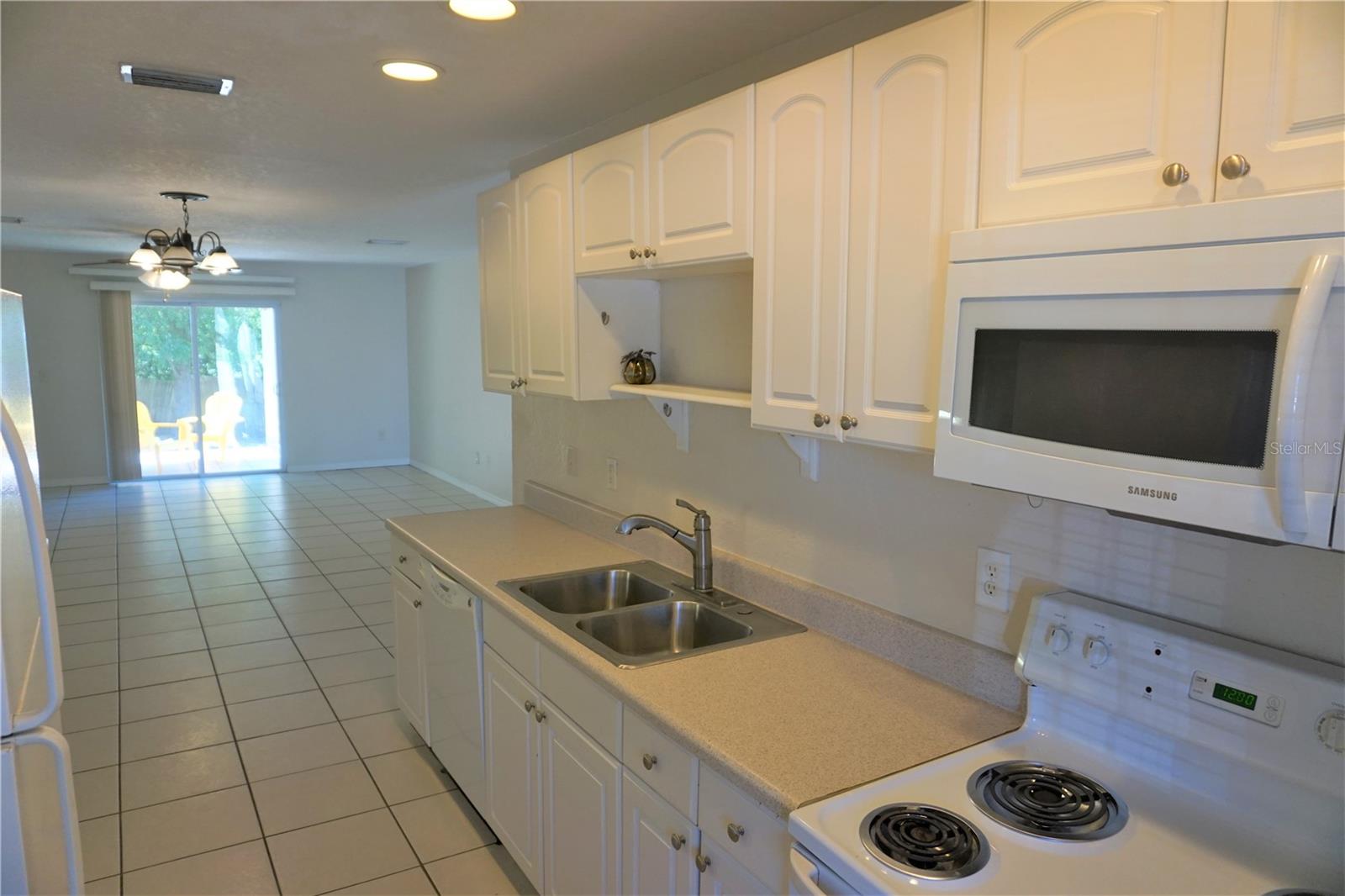 Image 11 of 34 For 5140 Summer Hill Drive