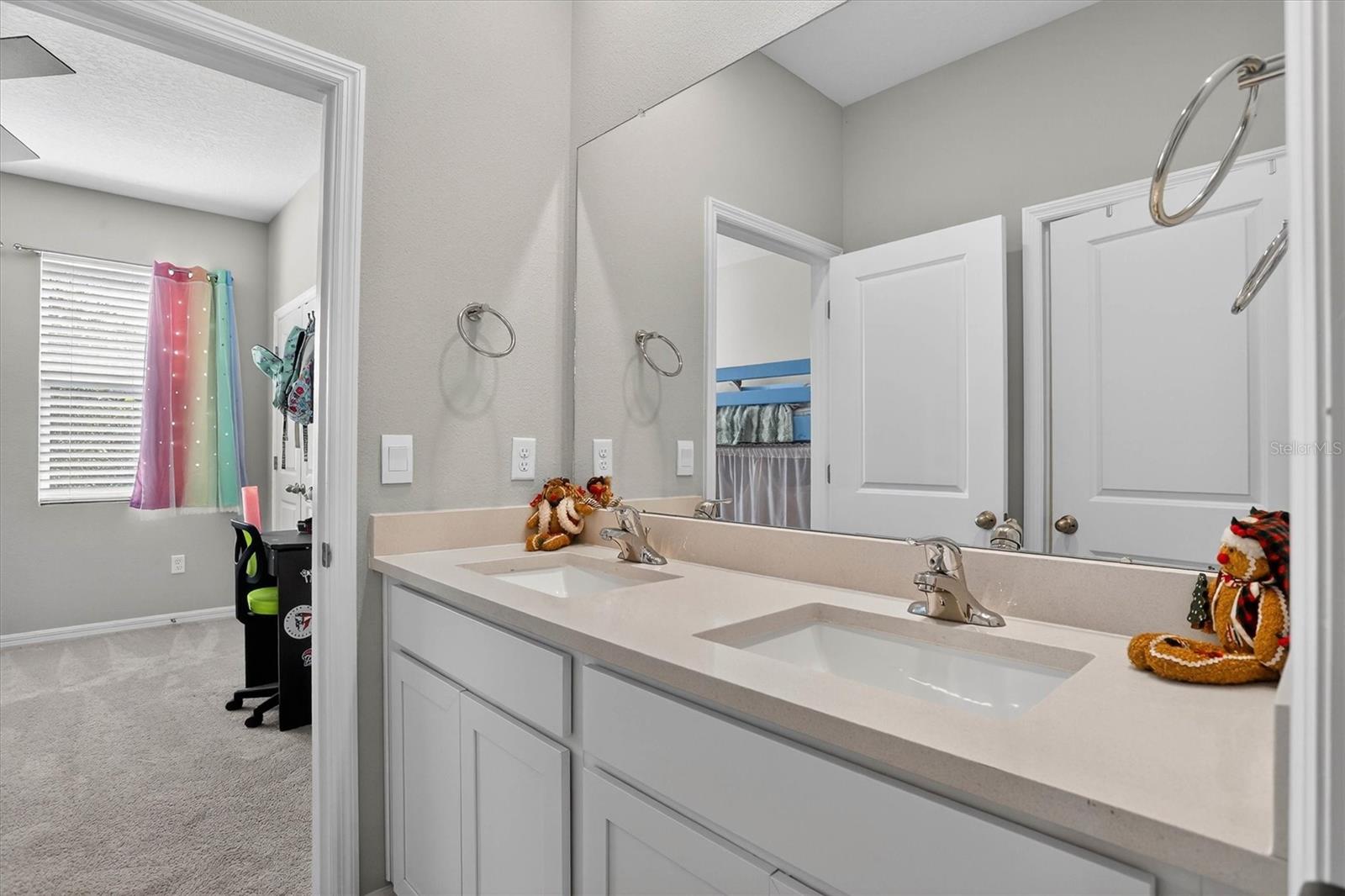 Image 23 of 41 For 33391 Colburn Creek Way