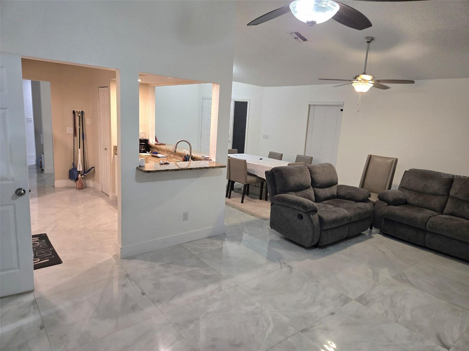 Image 10 of 26 For 2280 Springwood Circle W